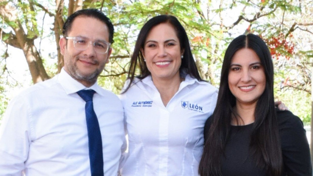 Se va Manuel Mora de Comunicación Social y llega Mariana Nieto