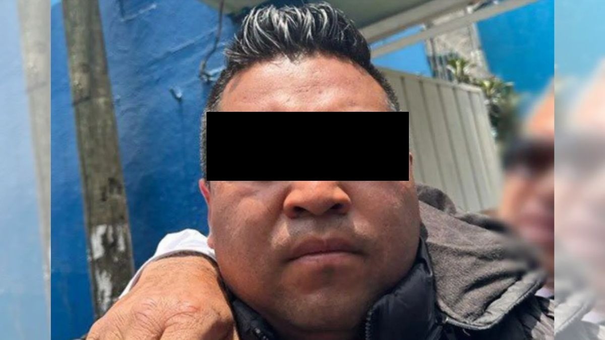 Hombre que lanzó perrito al cazo era policía de la CDMX