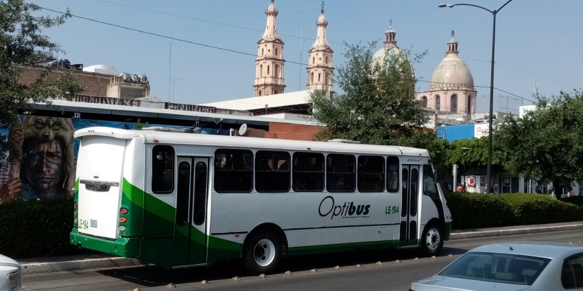 Exige municipio de León abasto de tarjetas preferentes a transportistas