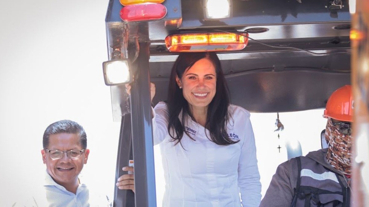 Entrega Ale Gutiérrez pavimentación en Río de los Castillos