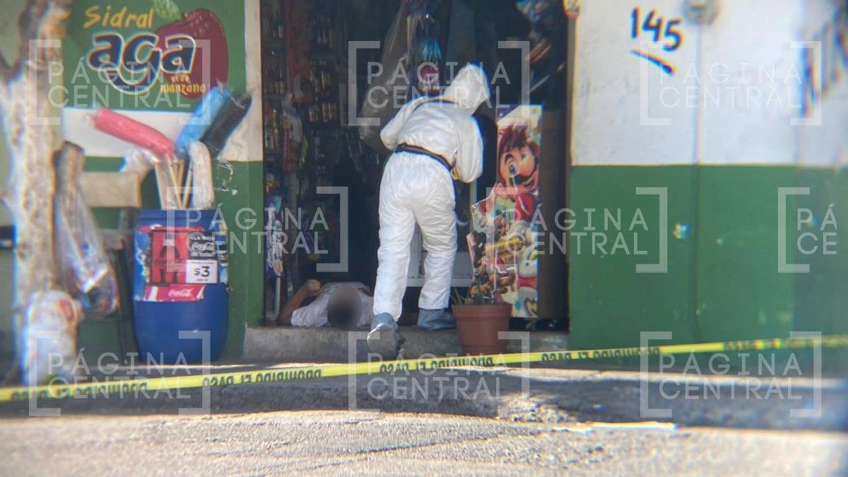 Sicarios matan a hombre en una tienda de abarrotes