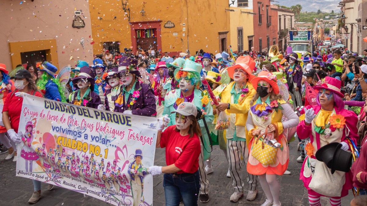 Se preparan en San Miguel de Allende para el Convite de Locos 2023