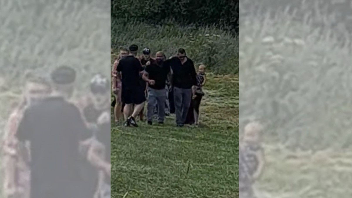 Hombre fingió su muerte para llegar en helicóptero a su funeral