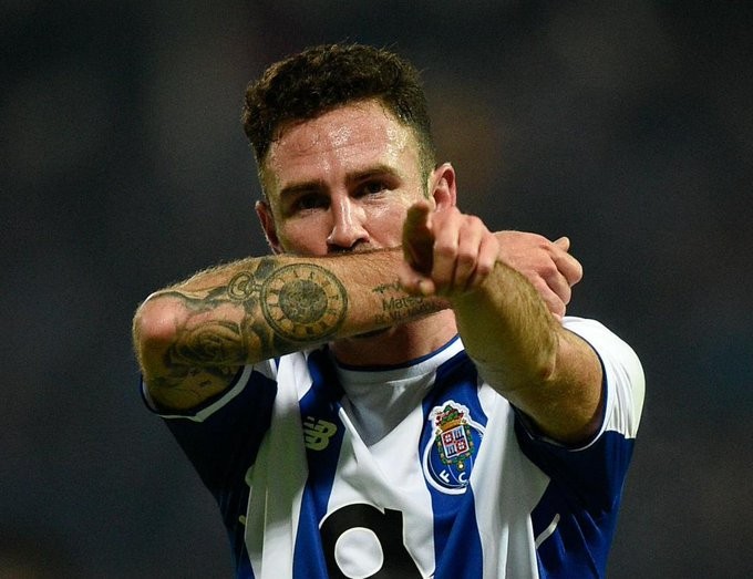 Fallece por la violencia familiar del futbolista Miguel Layún