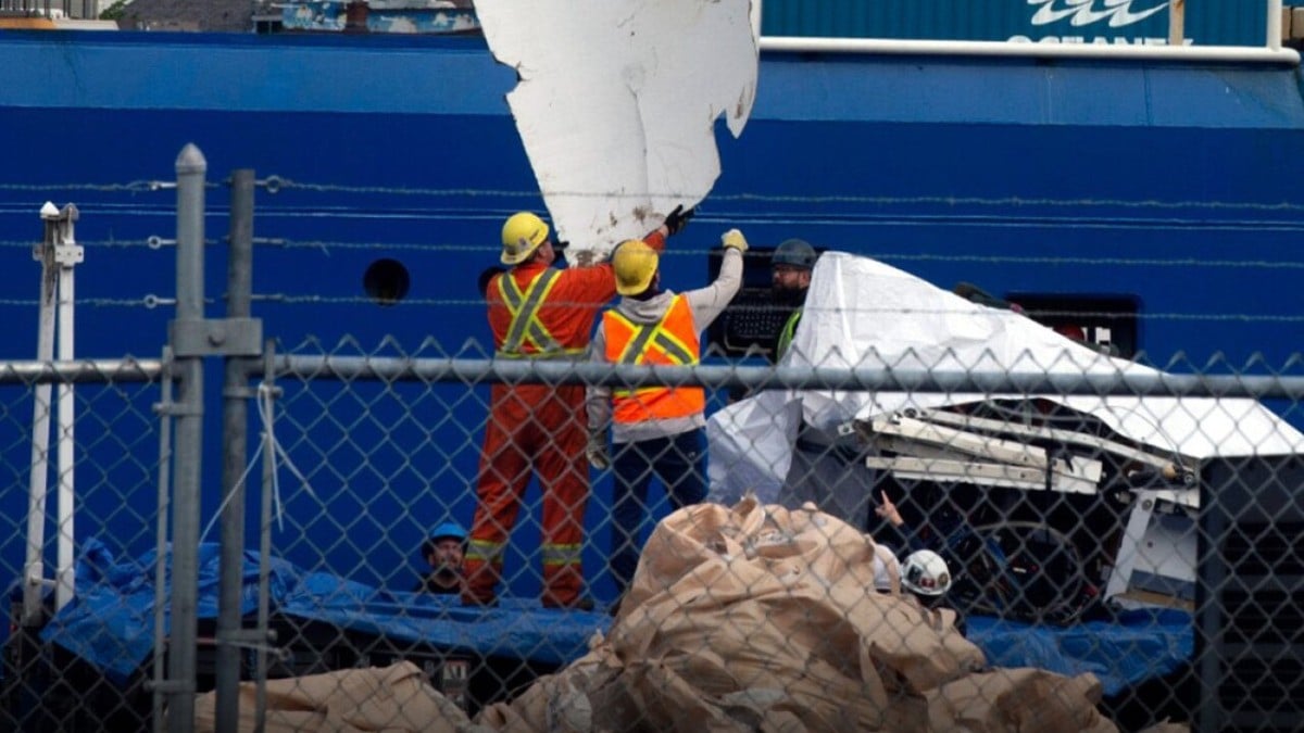 Hallan restos humanos entre lo que quedó del sumergible Titán