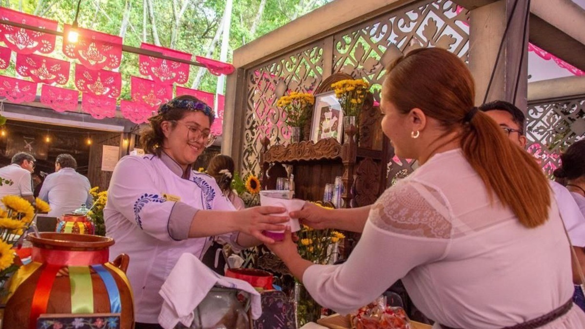 Deleita SMA a turistas con expogastronómica