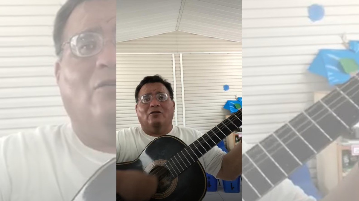 Maestro graba una canción para despedirse de sus alumnos; muere al día siguiente