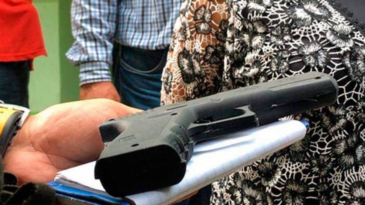 Alumno que llevó ‘pistola’ a escuela de la capital, tendrá que estudiar en línea