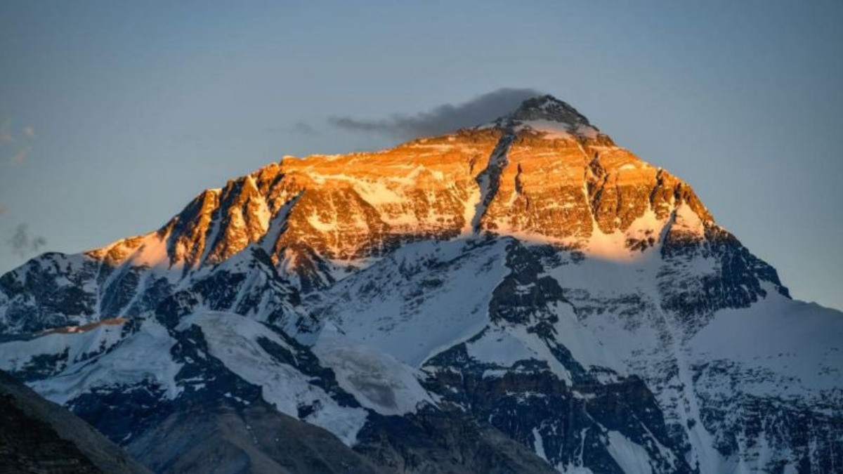 Fallecen 5 mexicanos en camino al Everest tras accidente
