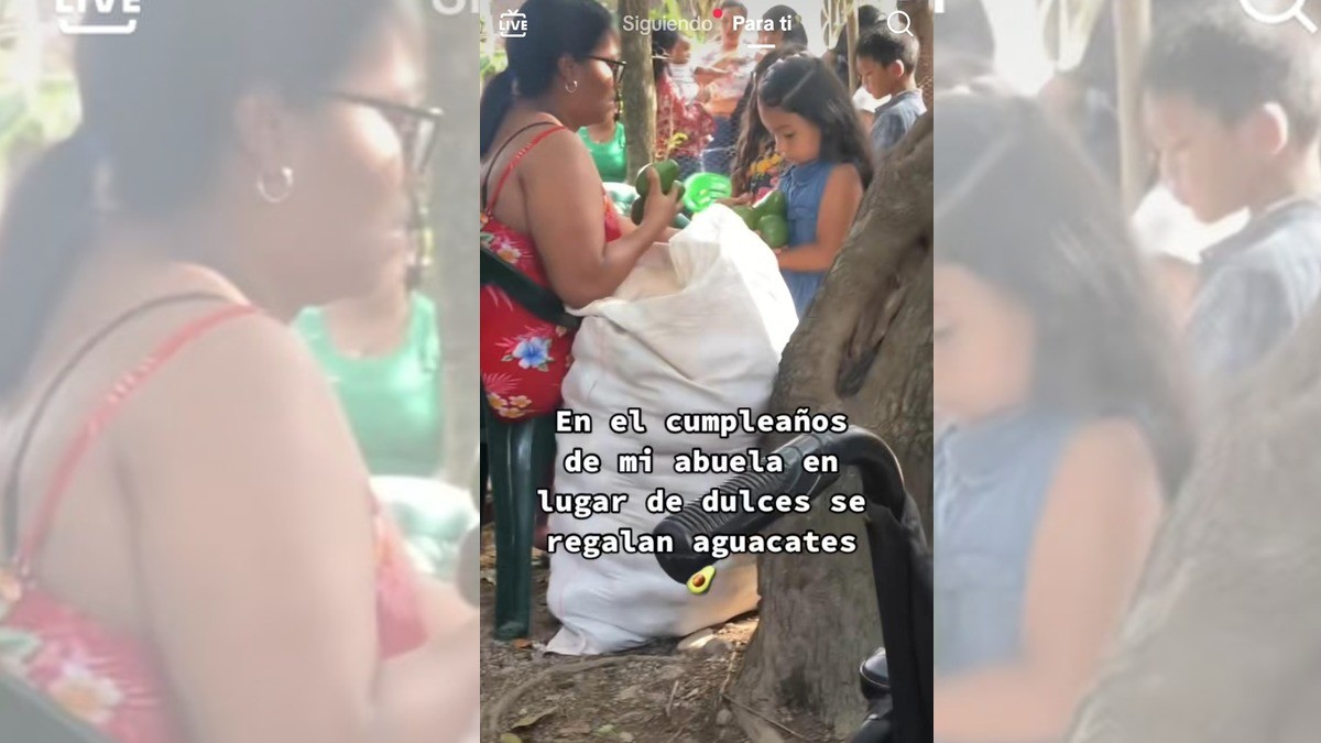 Abuelita cumpleañera les regala aguacates a sus invitados