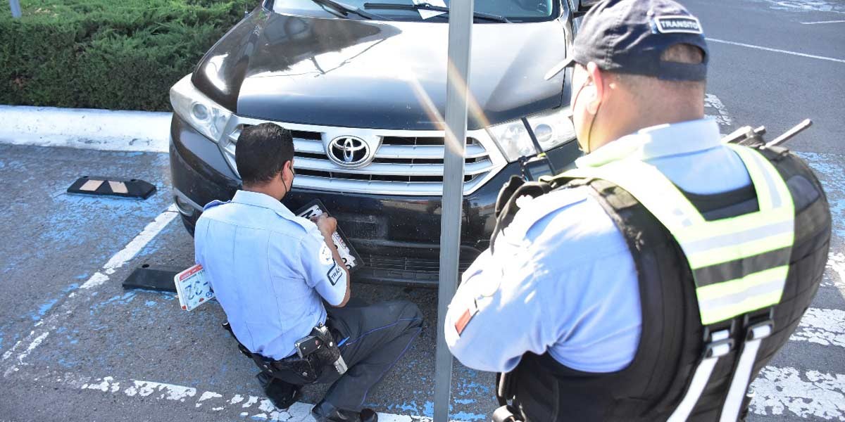 Oficial: va reducción al 50% en multas de tránsito en León