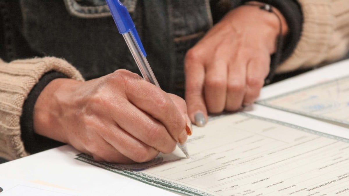 Menores leoneses podrían ser adoptados por extranjeros