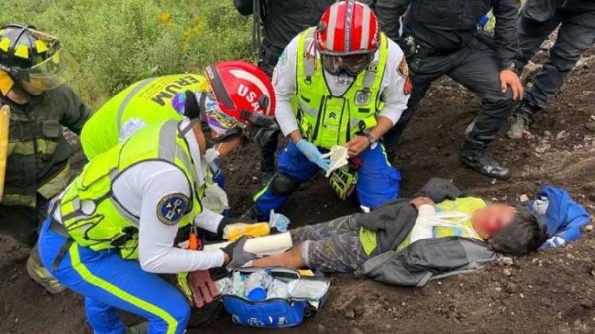 Cae niño de 8 años a cráter de volcán de Xitle