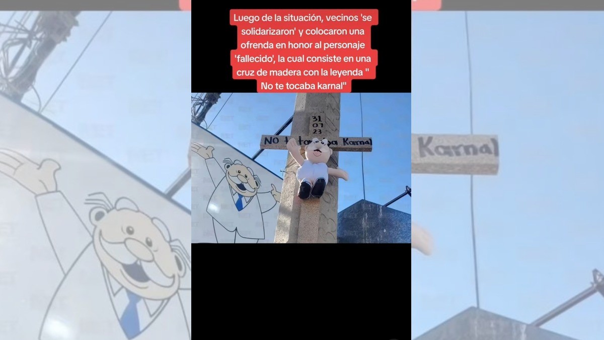 Conductor arrolla a inflable del Dr. Simi y vecinos le rinden homenaje