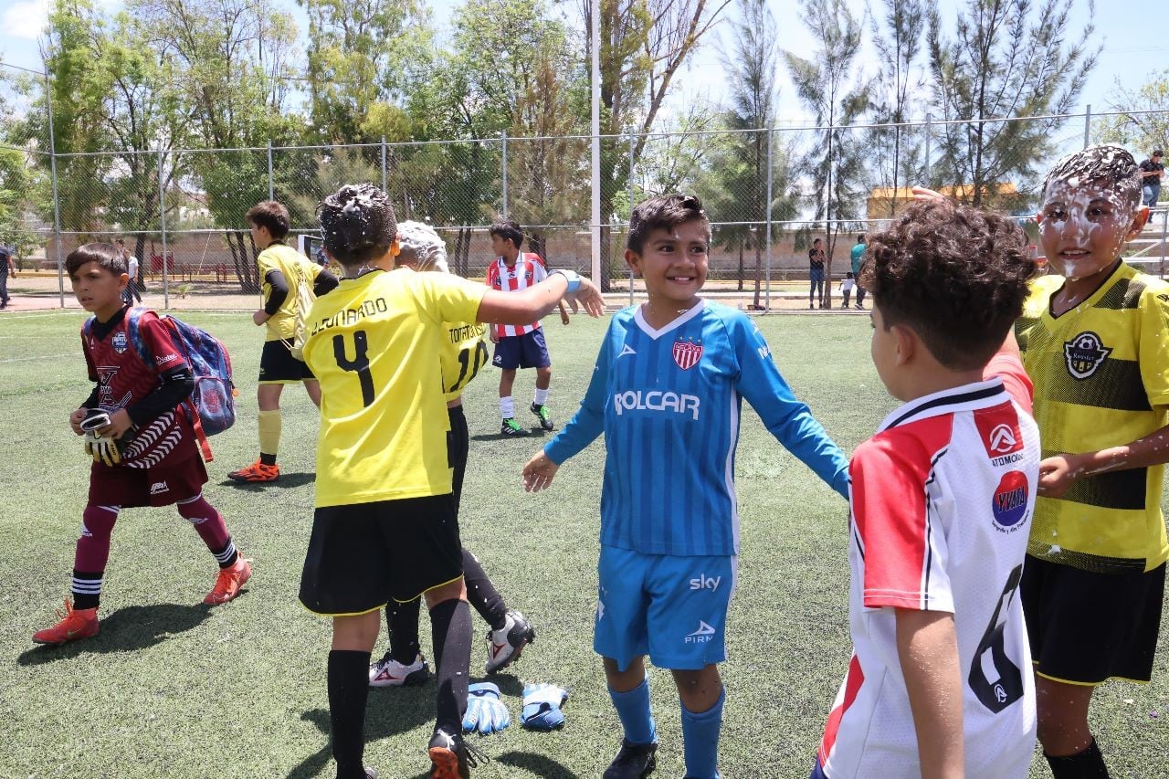 Trascienden 5 equipos campeones de fútbol en Purísima, de lo local a lo internacional