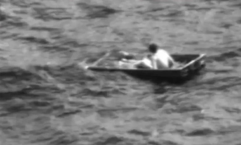 Rescatan a náufrago tras pasar casi 40 horas en los restos de su bote en altamar