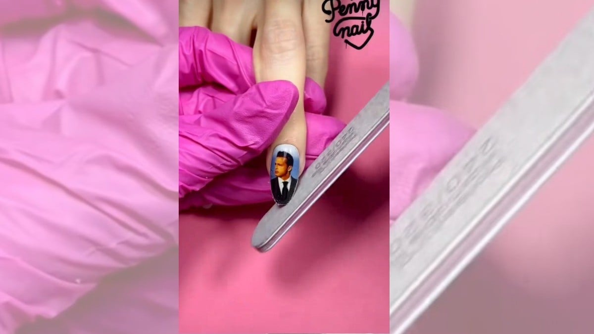 ¡Y soporten! Crean uñas de acrílico con diseño de Luis Miguel