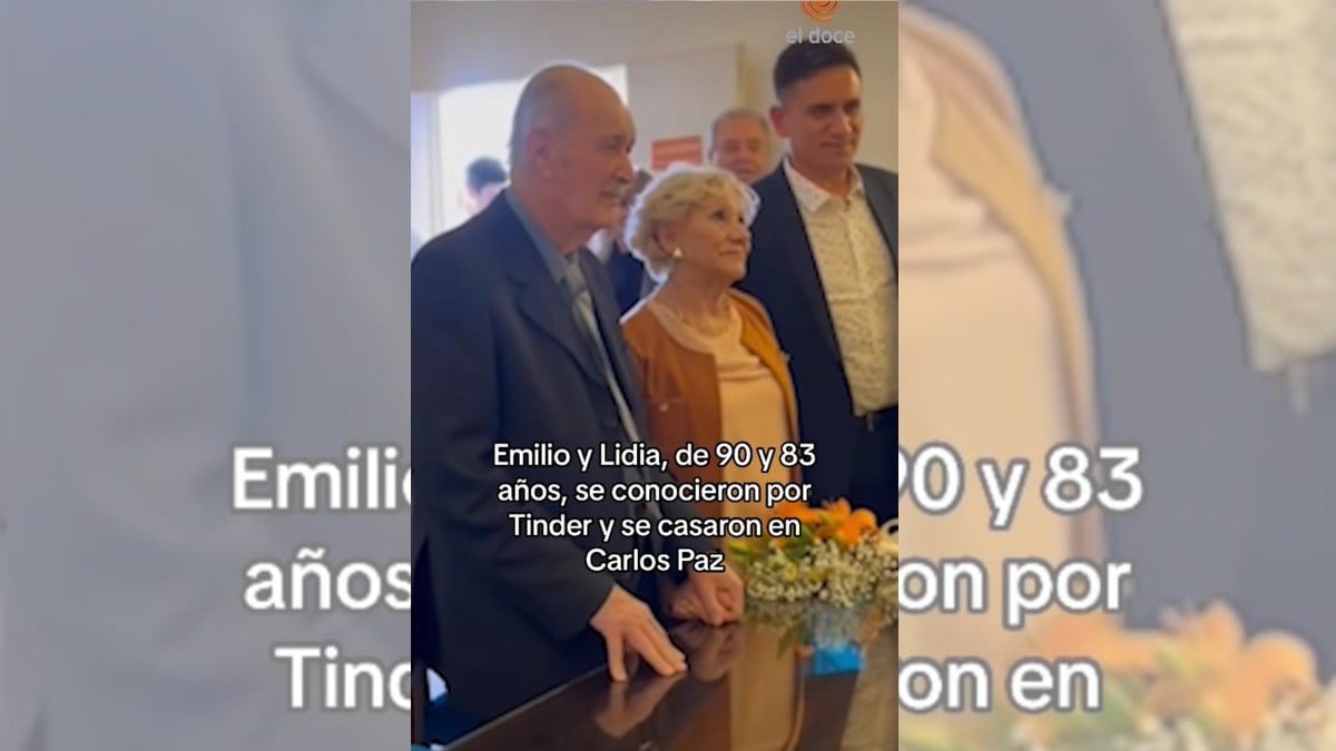 Pareja de Abuelitos se conoce a través de Tinder y se casa a sus 90 años