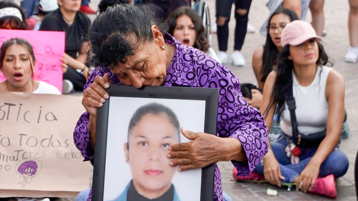 Cree mamá de Milagros que hay un tercer involucrado en asesinato de su hija