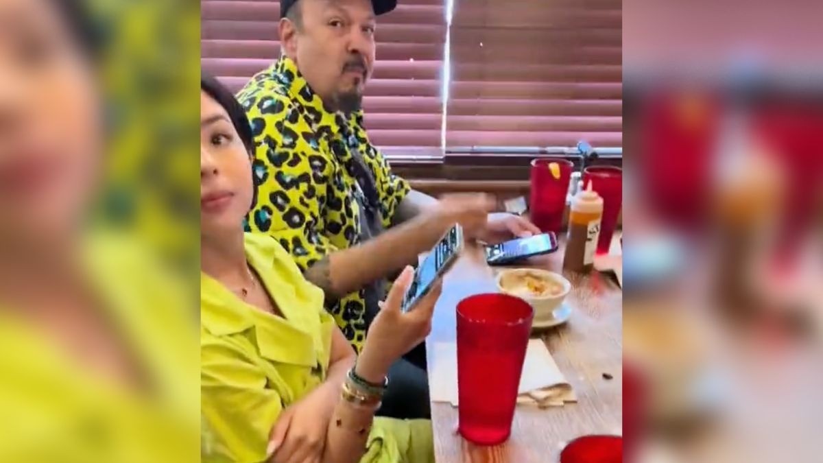 Mesero exhibe propina de Pepe Aguilar y lo corren por llamarlo “tacaño”