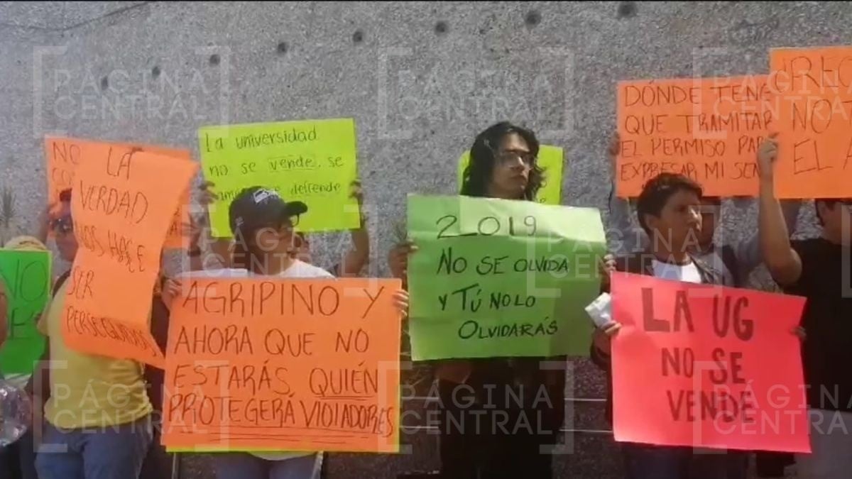 Personal de seguridad de la UG evita ingreso de estudiantes al informe del rector