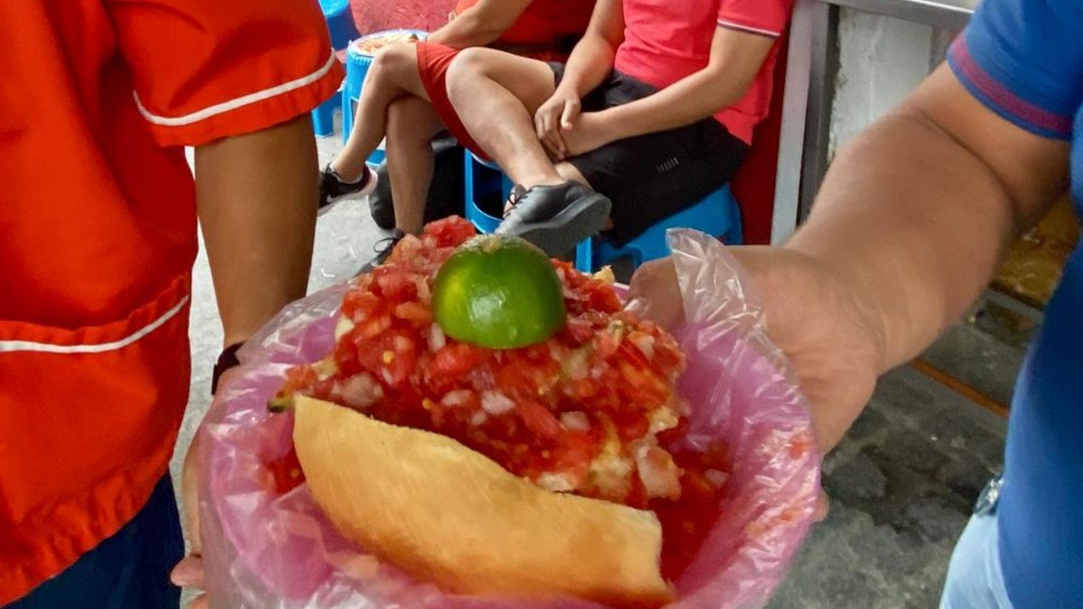 ¿Guacamayas con tortilla?, ¡noooo! gritan botaneros