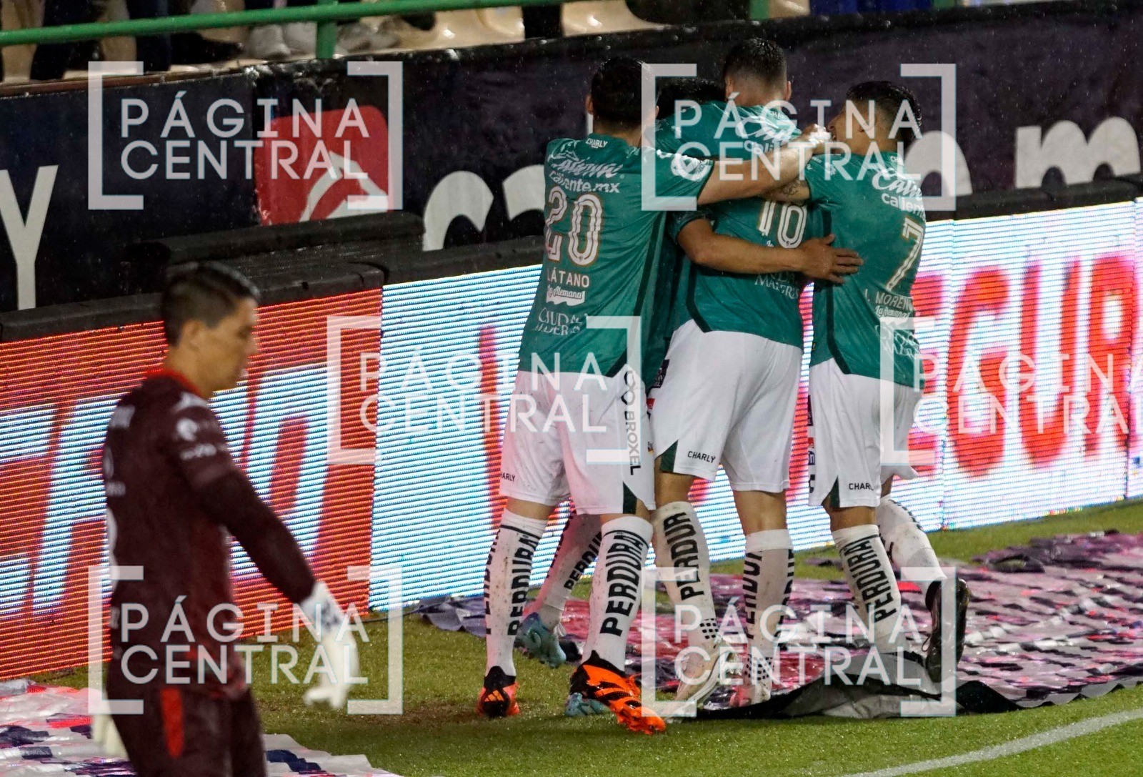 El triunfo de Esmeraldas sobre Cañoneros, en imágenes