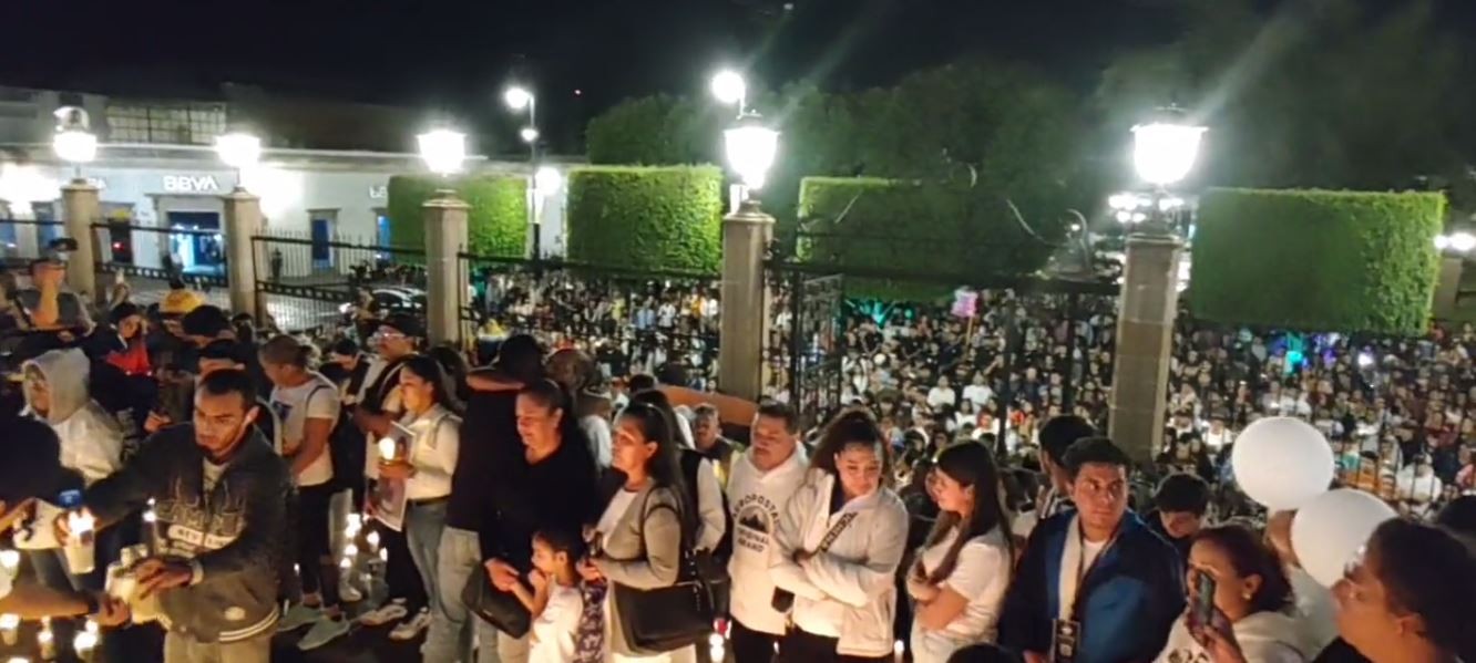 Realizan protesta silenciosa por jóvenes desaparecidos en Lagos de Moreno