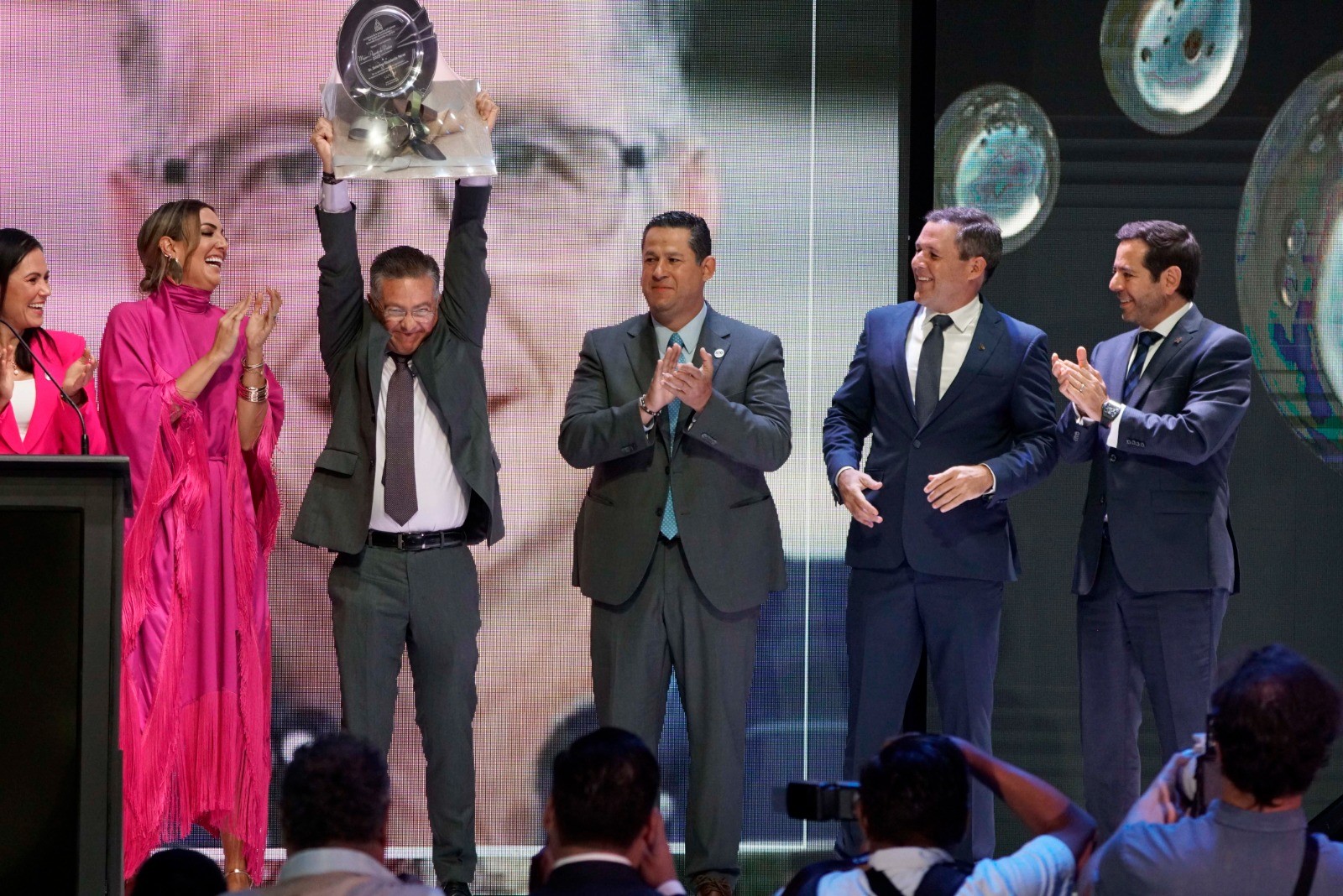 Continúa pujante industria del calzado; da inicio edición 89 de Sapica