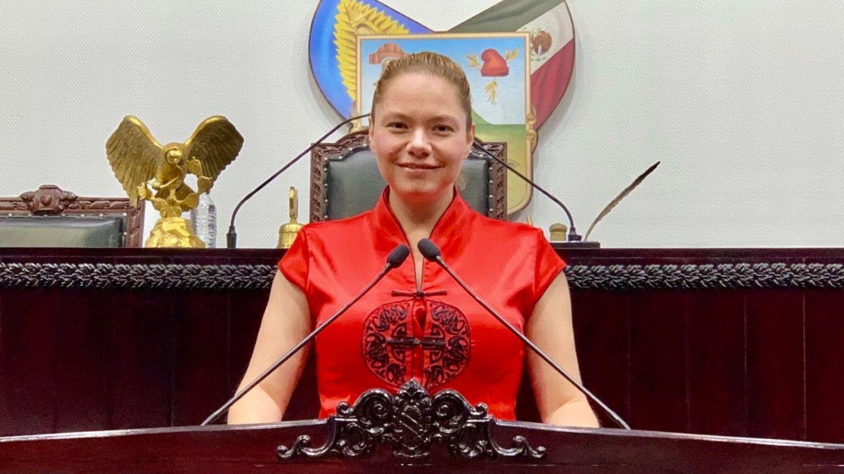 Diputada de Morena recomienda 'darle en la madre' a delincuentes ¡a machetazos!