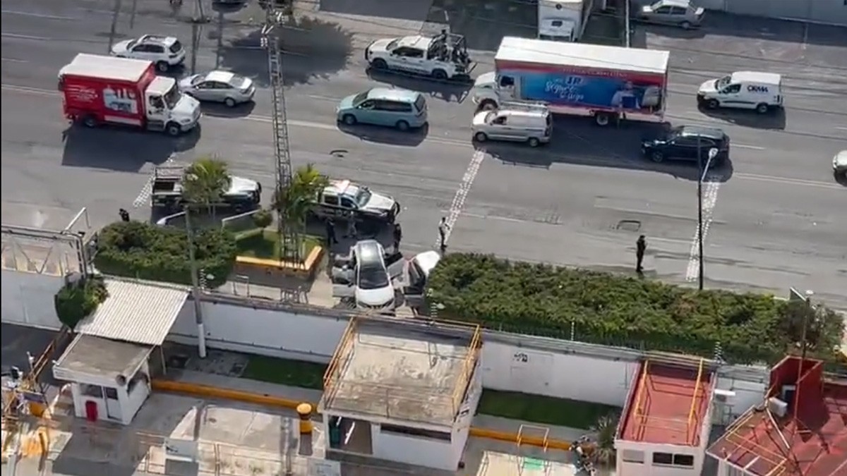 Liberan a pareja raptada que era trasladada en una camioneta