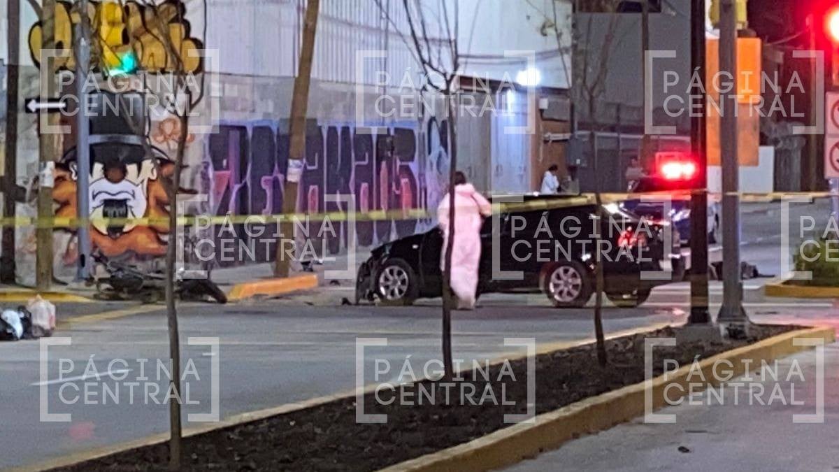 Muere motociclista atropellado tras saltarse semáforo en rojo