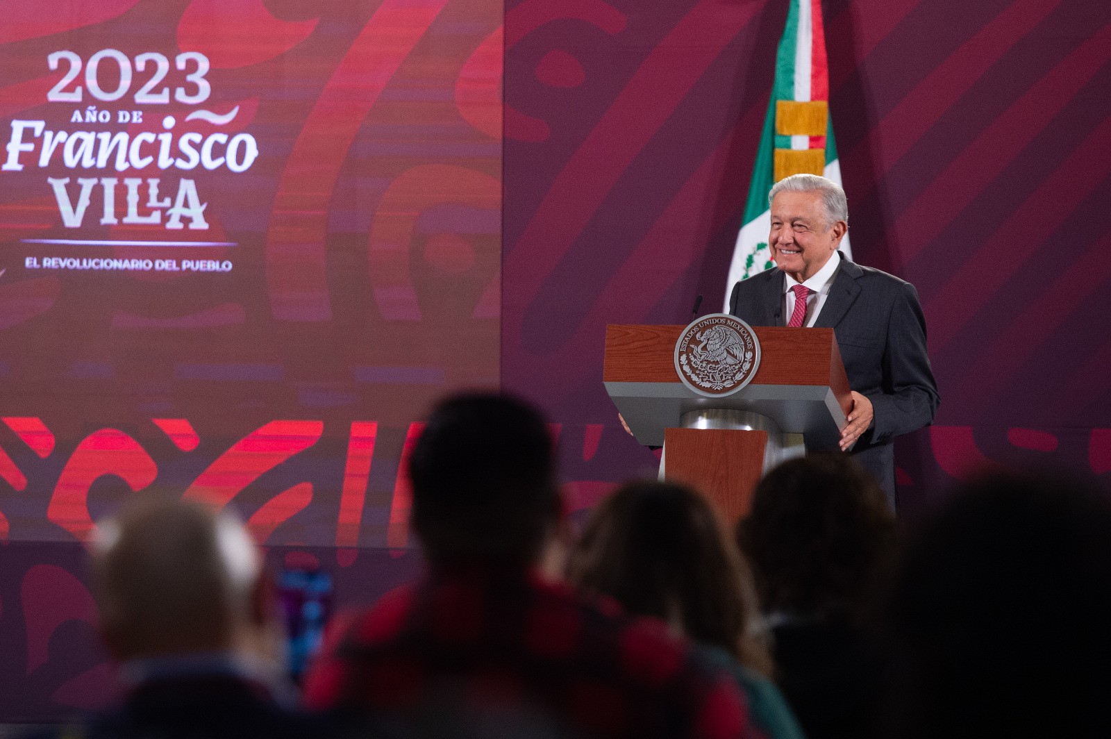Decir que analfabetas apoyan a la 4T es mentalidad conservadora: AMLO