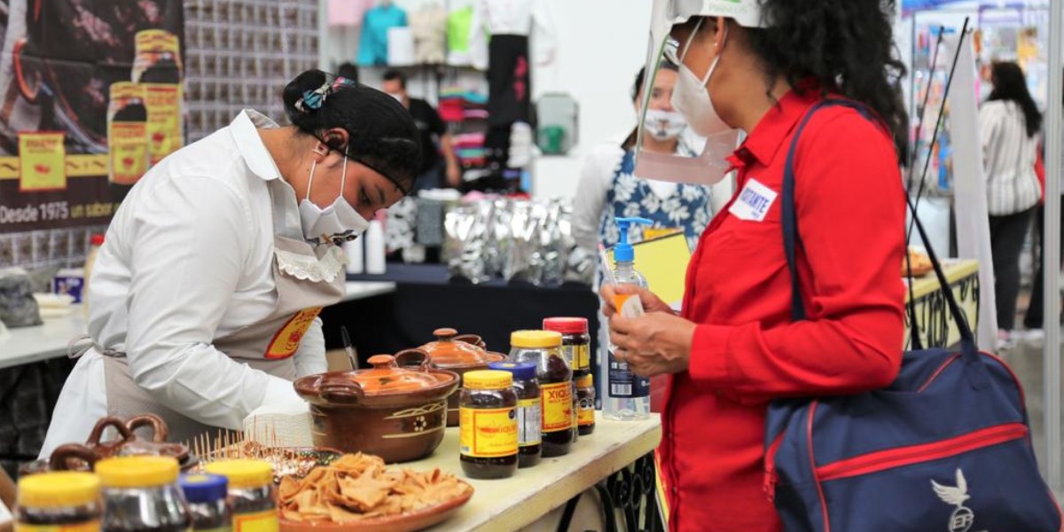 Busca León mover recurso para impulso de comercios establecidos