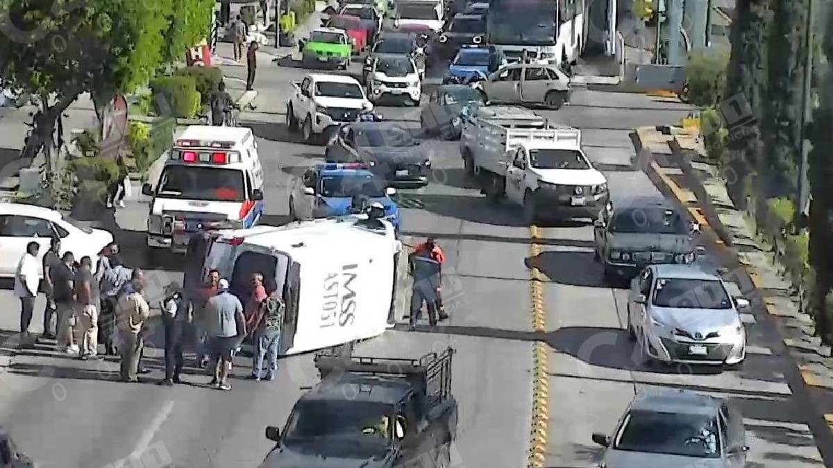 Falta de cultura vial retrasa a ambulancias y causa accidentes: Cruz Roja