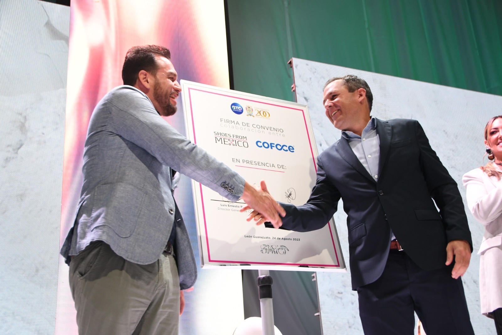 Impulsan exportación de calzado con plataforma Shoes From México