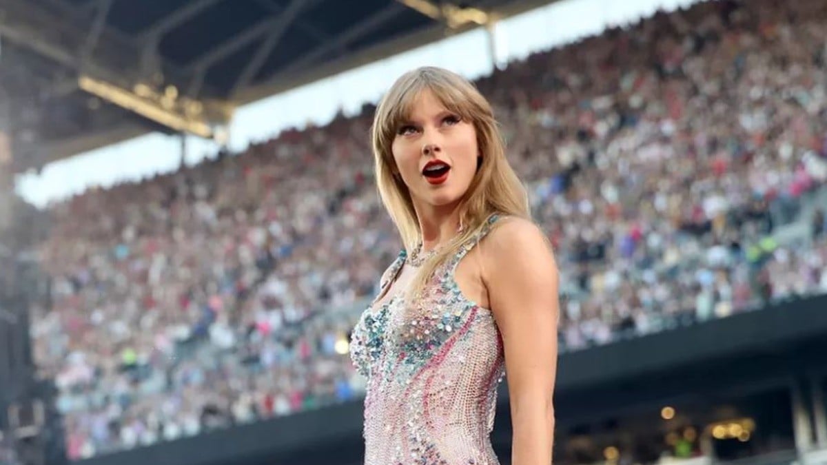 Sin útiles escolares para su hija, ¡pero con boletos para el concierto de Taylor Swift!