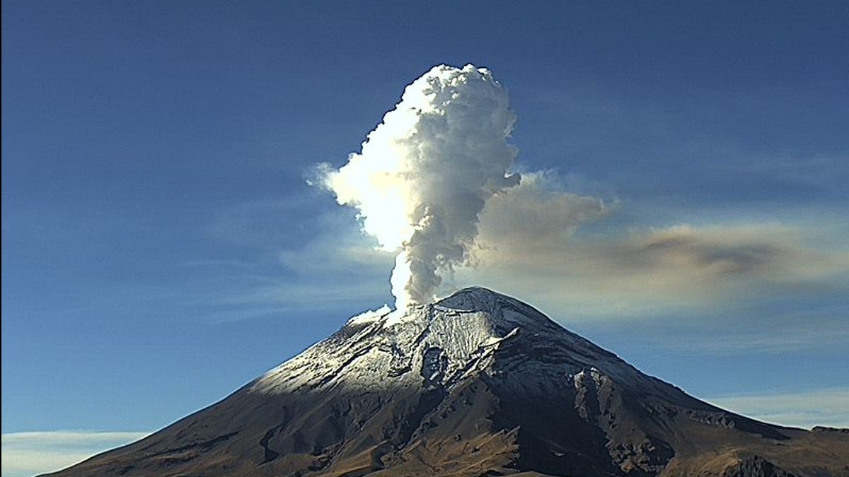 Los misterios de 'Don Goyo': captan supuestos ovnis saliendo del volcán Popocatépetl