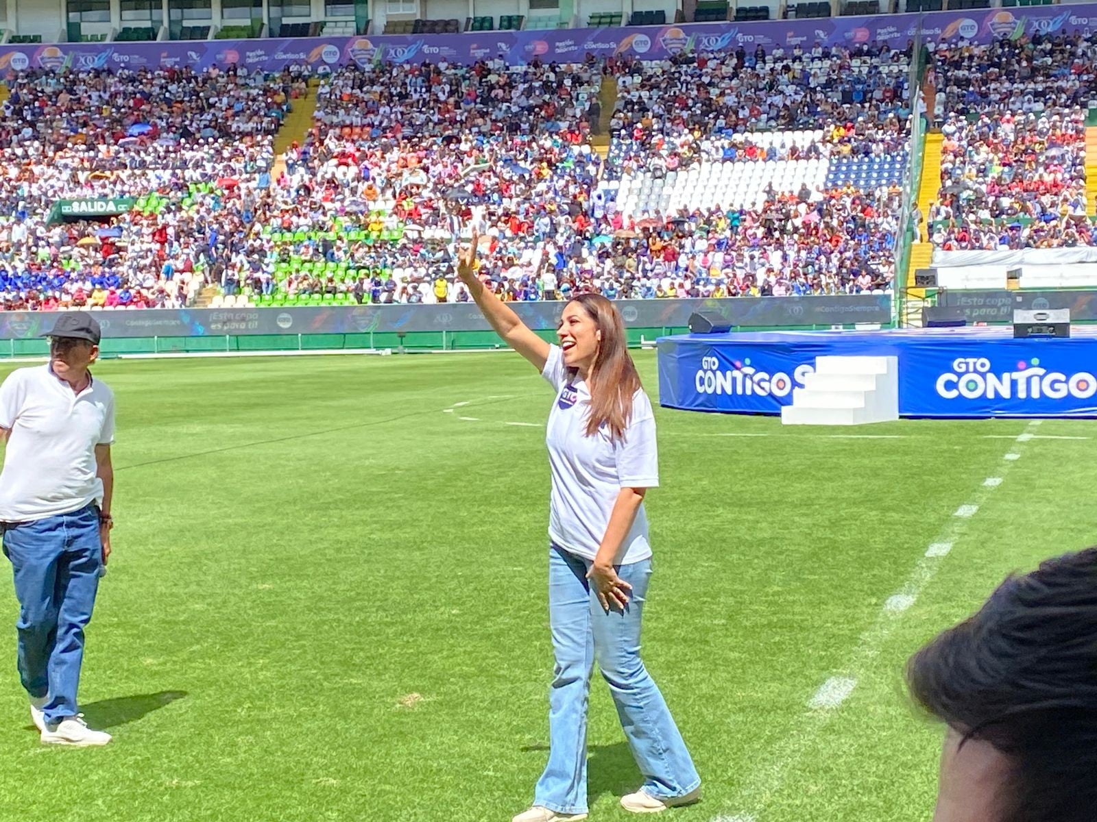 ‘Acarrean’ a 17 mil menores a Copa Contigo Sí con Libia Denisse