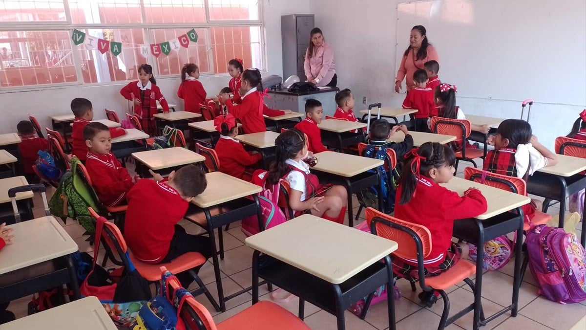 Que siempre sí: repartirán libros de texto en Guanajuato junto a guías que aclaran errores