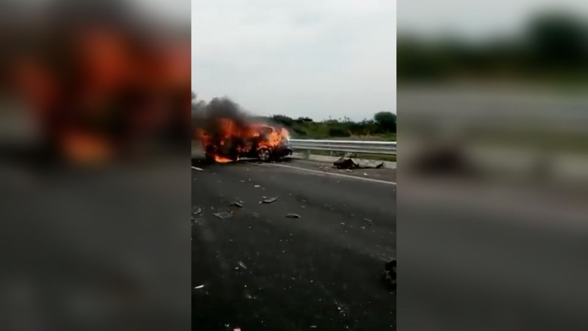 Iban a toda velocidad en autopista y pelean a balazos; matan a trabajadores de mantenimiento