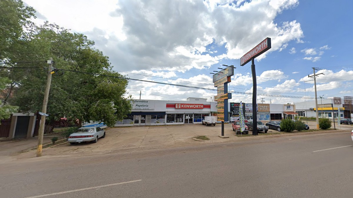 ¡Desalmados! Abandonan a bebé recién nacido en plena banqueta
