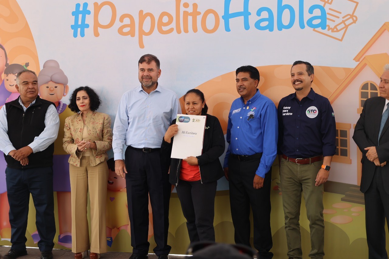 Entregan escrituras a 95 familias en Purísima del Rincón