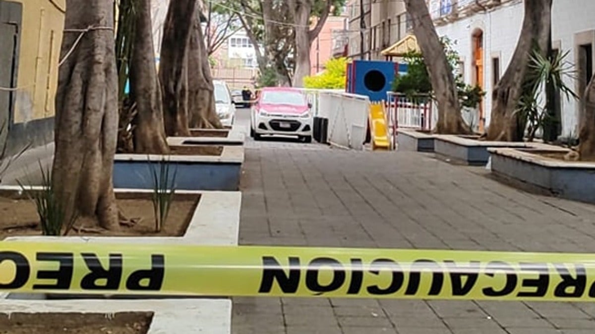 Indigente encuentra restos humanos en un bote de basura mientras pepenaba