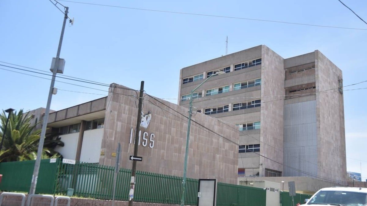 Promete IMSS que operará a adulto mayor tras denuncia de pésima atención