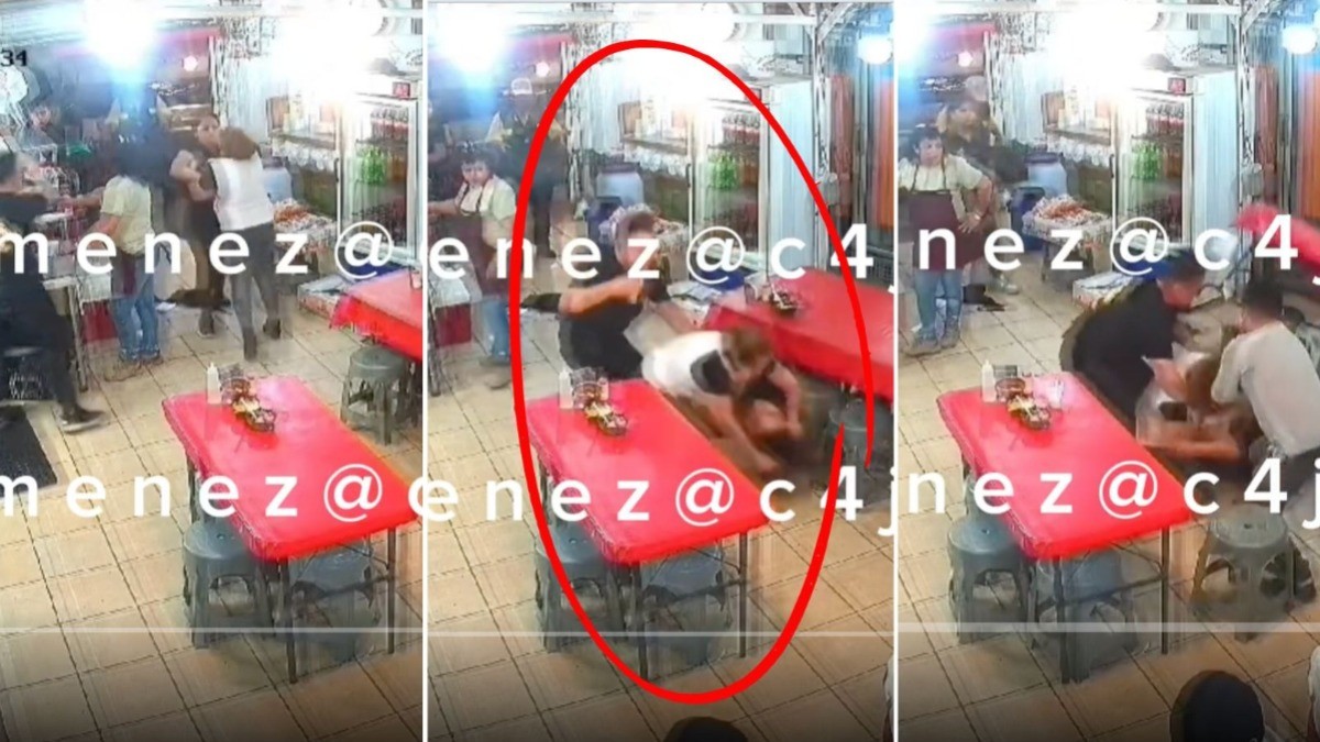 VIDEO Graban momento en que meseras se enfrentan a golpes por la propina en una taquería