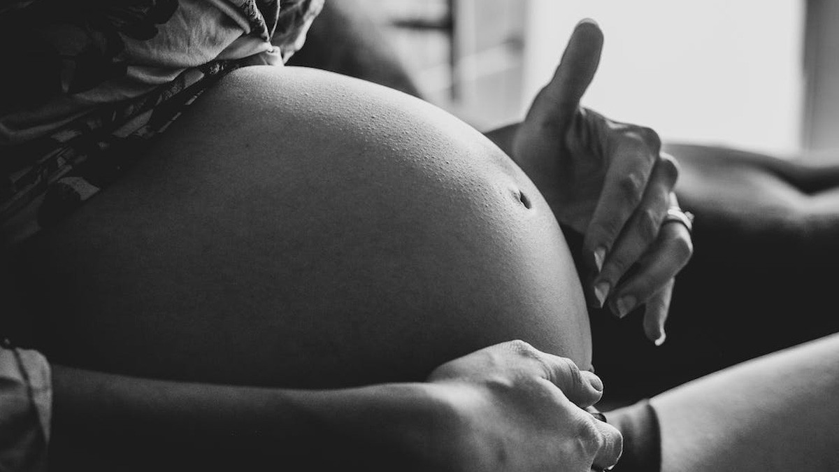 Mujer denuncia que doctores robaron a sus mellizos recién nacidos durante el parto