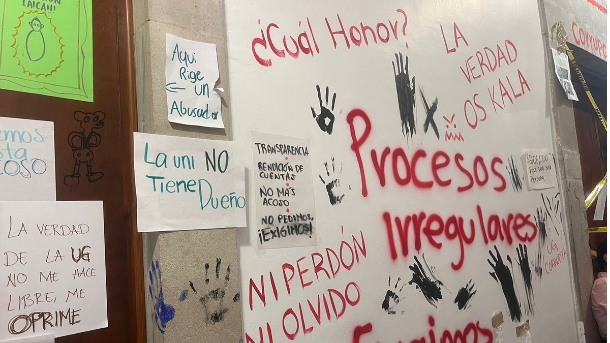 Inicia paro en el edificio central de la Universidad de Guanajuato