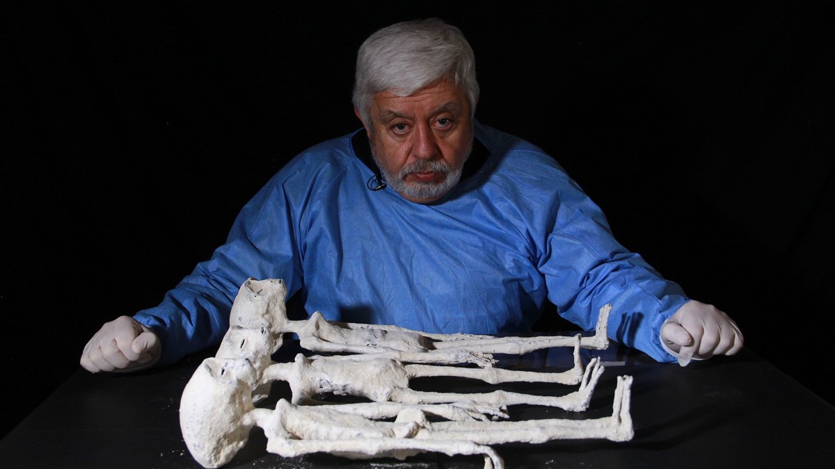 Con tres dedos y sin dientes: así son las momias extraterrestres presentadas por Maussan