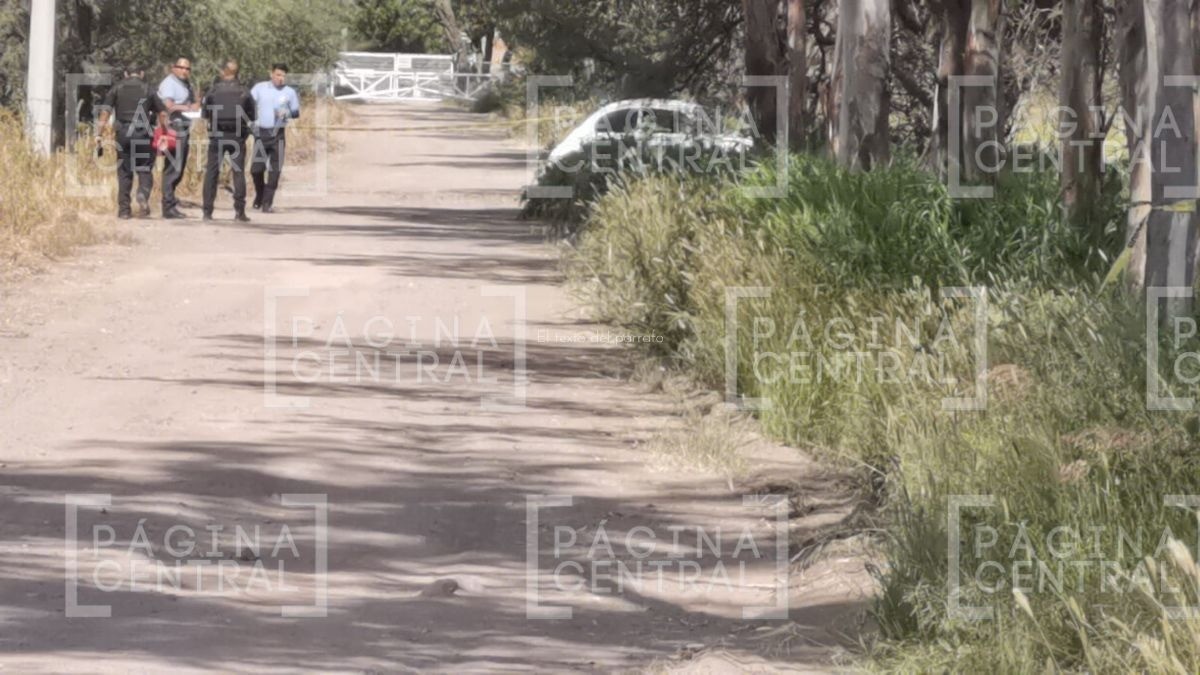 Matan a hombre camino a La Huaracha y su cuerpo queda dentro de 'vocho'